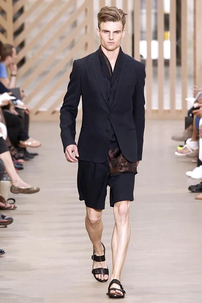 Look 47